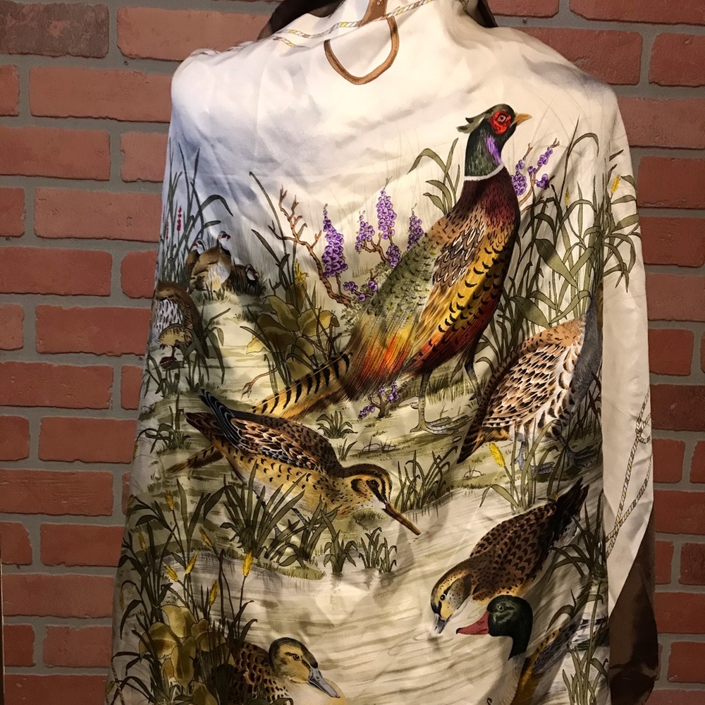 Gucci vintage ducks and pheasants silk scarf